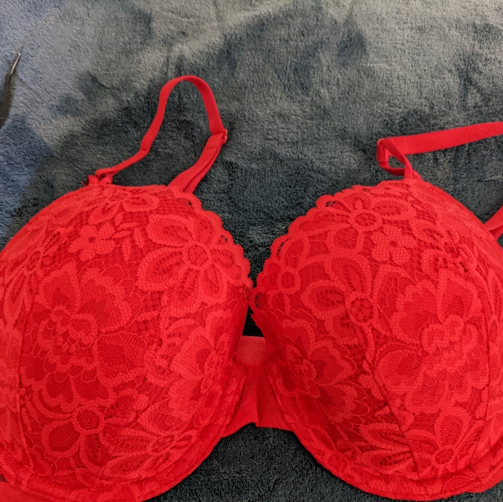 Red Lace Victoria's Secret Demi Bra